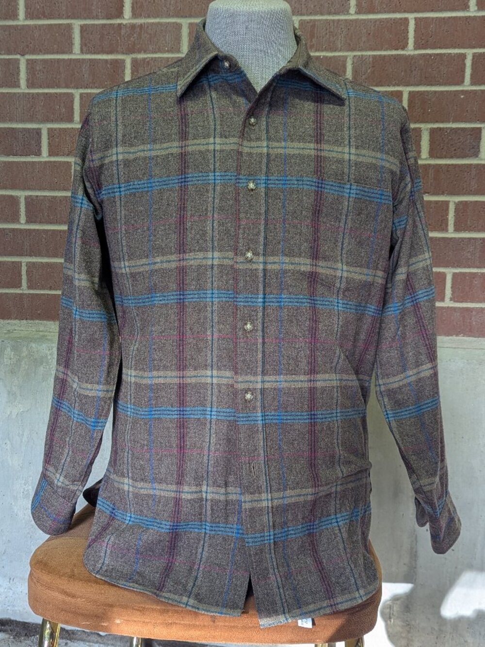 Pendleton Vintage 100% Virgin Wool Plaid Button Up Shirt Mens M USA Made Western